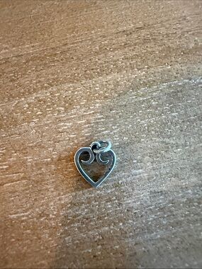 James Avery Silver Heart Scroll Pendant Necklace Charm